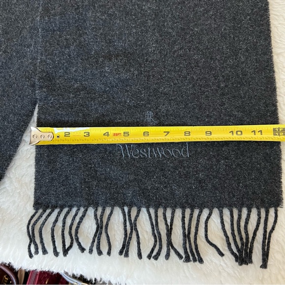 Vivienne Westwood Charcoal Black 100% Wool Unisex Shawl/Wrap Muffler 60” x 12” - Picture 6 of 11